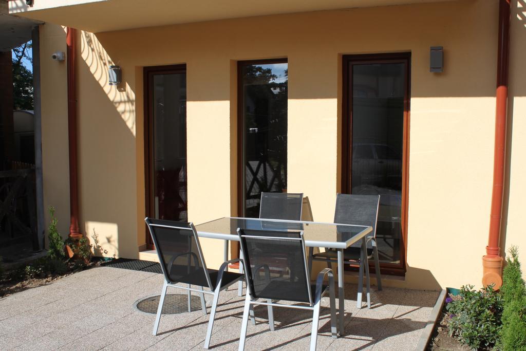 Nowa Apartamenty Криница Морска Екстериор снимка