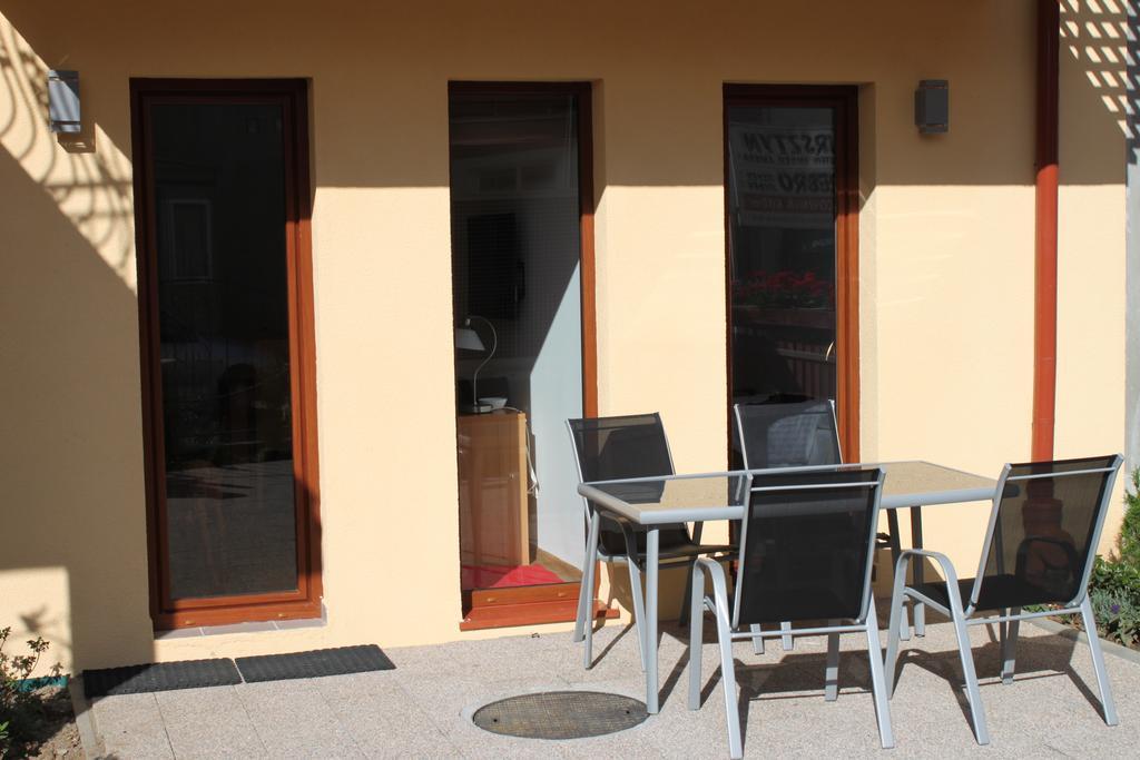 Nowa Apartamenty Криница Морска Екстериор снимка