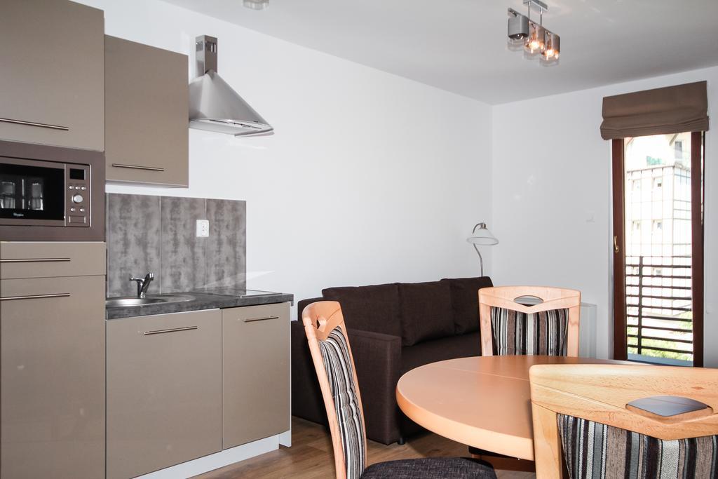 Nowa Apartamenty Криница Морска Екстериор снимка
